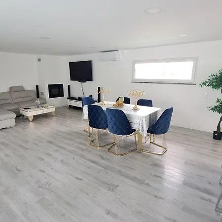 Вилла Encantada Mit Pool *